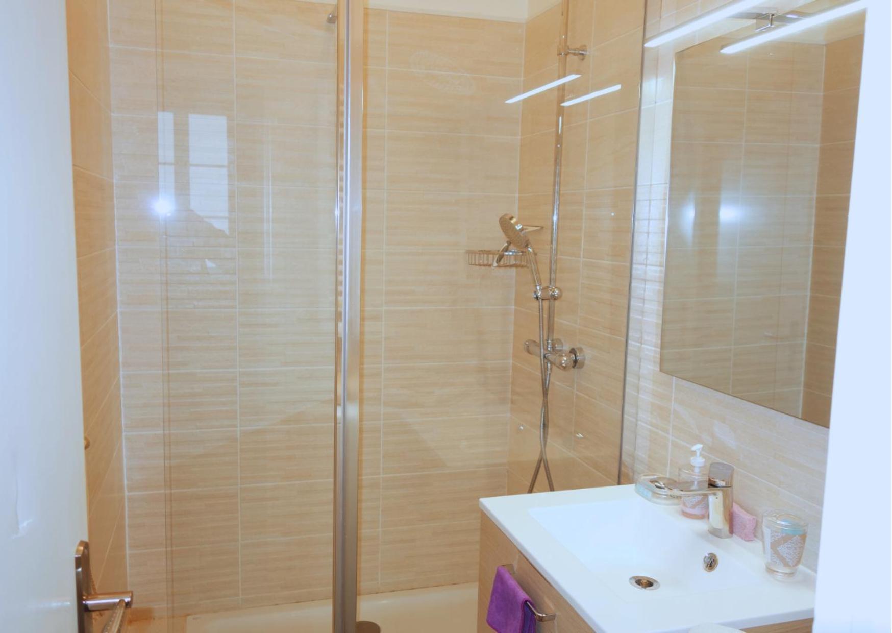 Le Petit Nid Douillet De Jeje Apartment Bayonne Luaran gambar